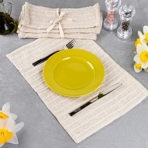 Protection pratique de la table lors du service