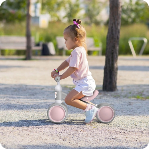 Struttura triciclo stabile per i primi passi