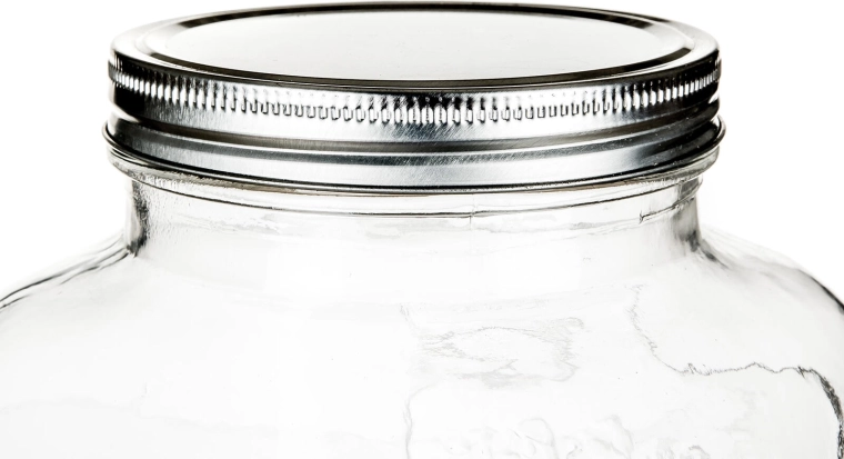 Wide mouth for easy filling