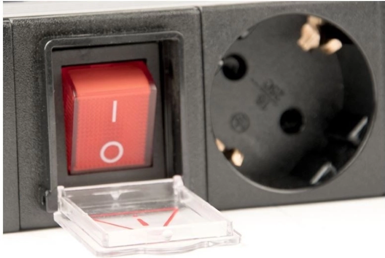 Bezpečný hlavní vypínač s krytkou