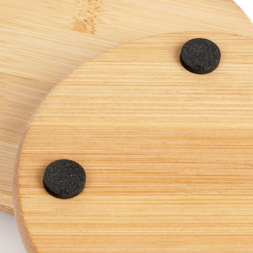 Non-slip pads on the underside