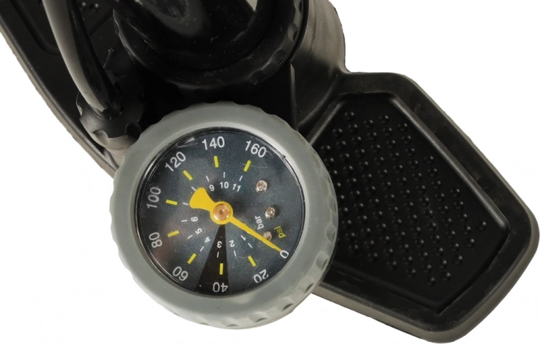 Pontos manométer a nyomás ellenőrzéséhez