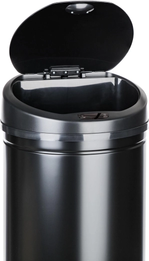 Touchless opening for maximum hygiene