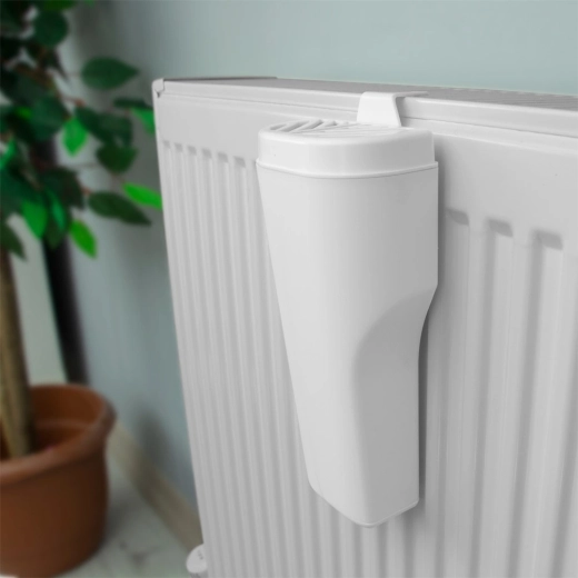Easy installation on most radiators