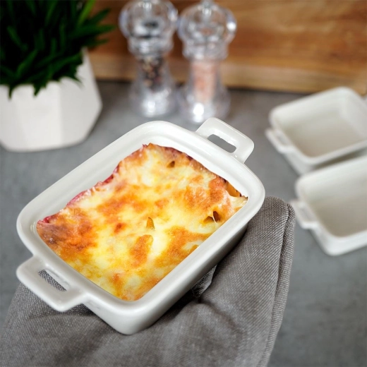 Heat-resistant porcelain and easy care