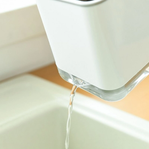 Průhledná základna s odtokem