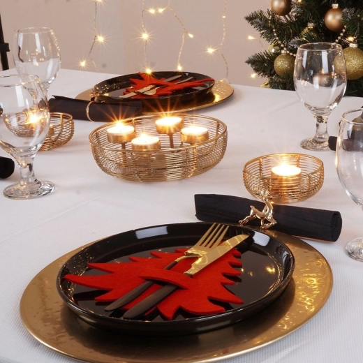 A decoration that stands out at every setting