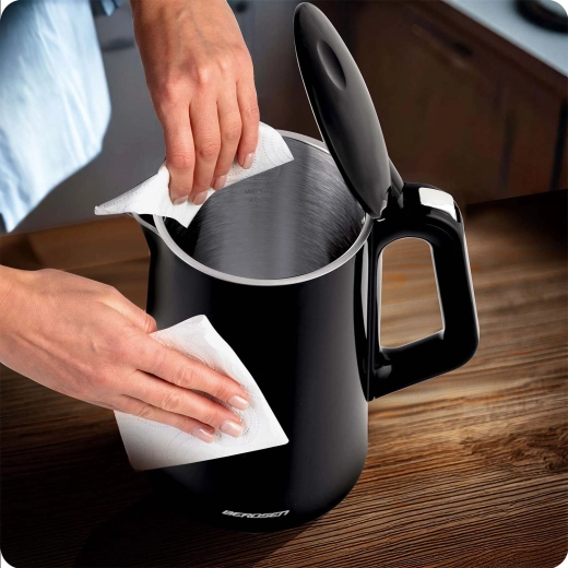 Easy cleaning and safe operation