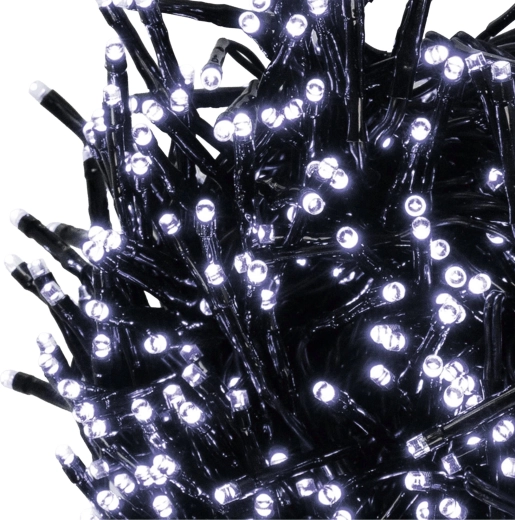 200 cool white LED bulbs