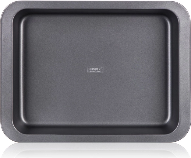 Practical depth for versatile baking