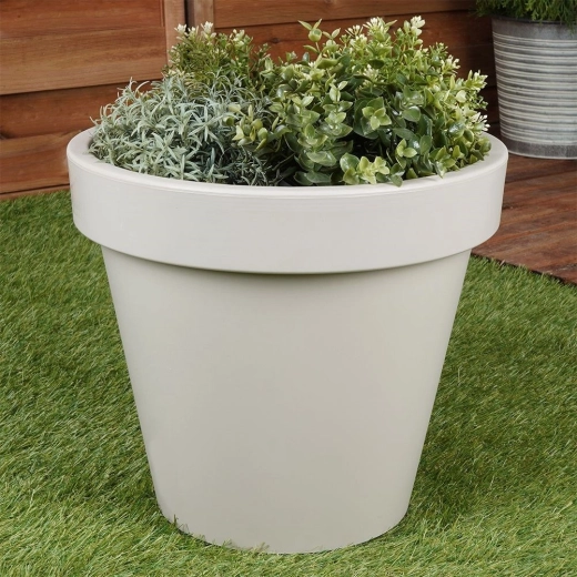 Lagana i izdržljiva plastika