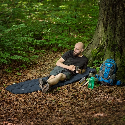 Lightweight and easy to pack