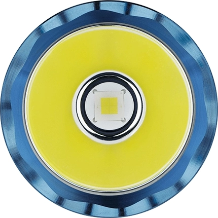 Fino a 3100 lm e portata di 400 metri