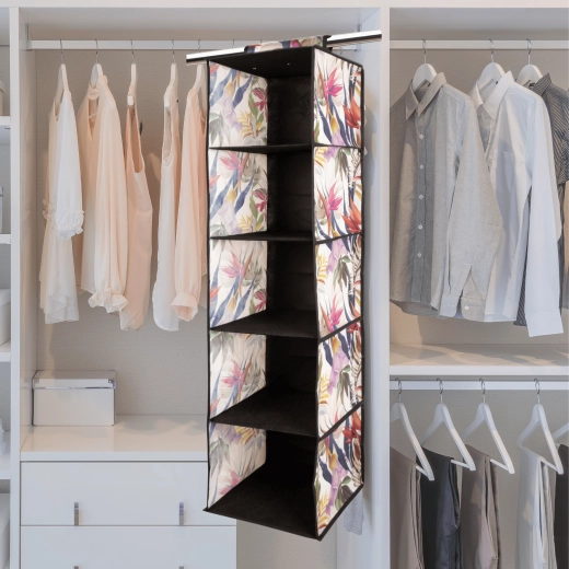 Facile da appendere alla barra appendiabiti