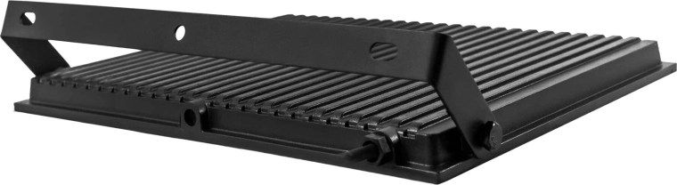 Installazione semplice con staffa regolabile