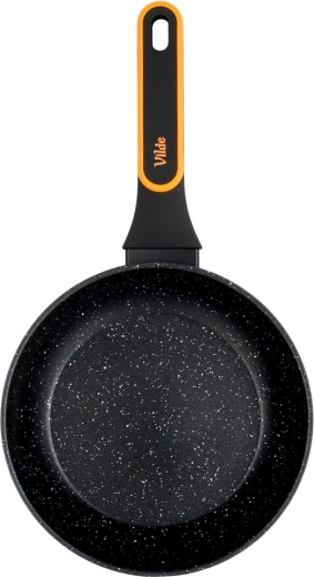 Comfortable handle that stays cool