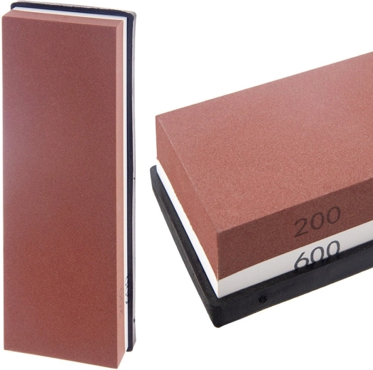 Dve zrnatosti za ostro in gladko rezilo