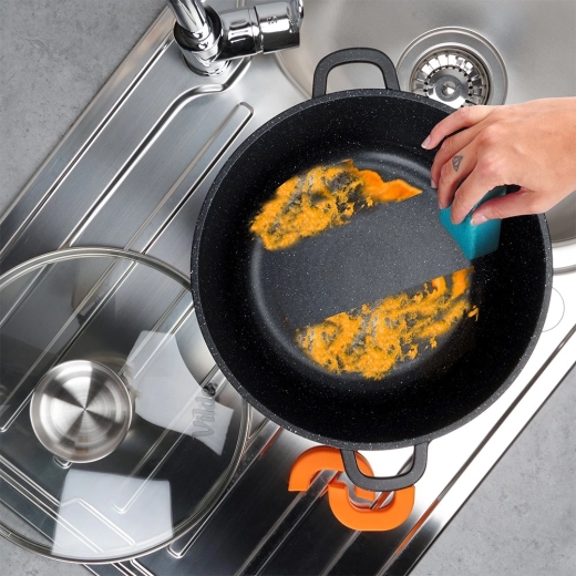 Non-stick granite layer and easy maintenance