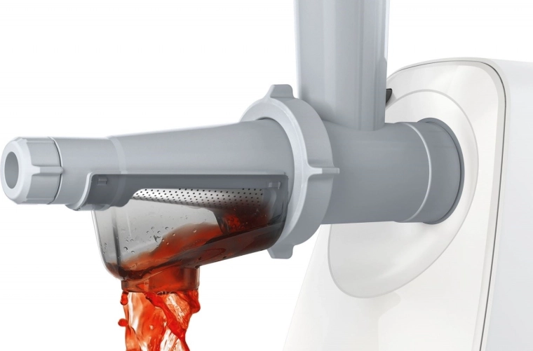 Protlak z rajčat a bobulí bez semínek