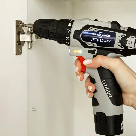 Luce LED per lavorare anche al buio