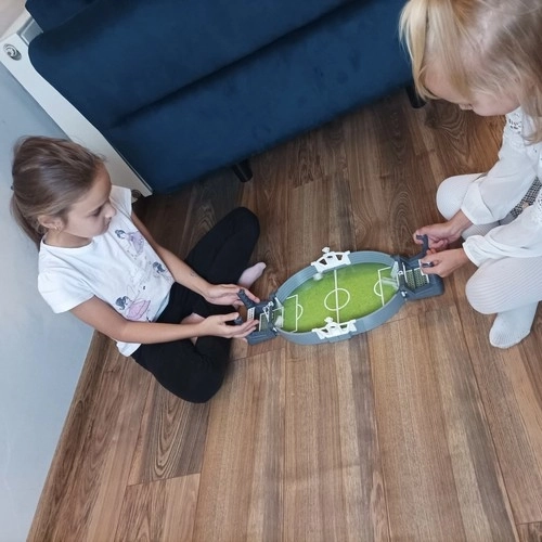 A 2-player game that develops skills