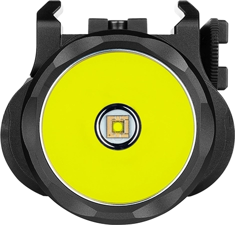 Portée impressionnante de 515 mètres et 800 lumens