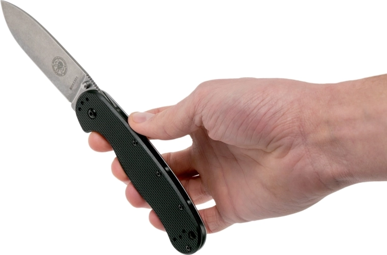 Ergonomic handle and EDC features