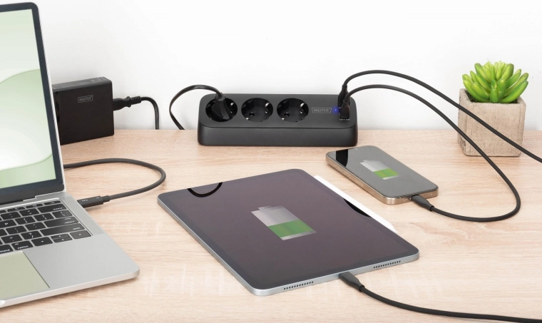 Power and fast charging from one place