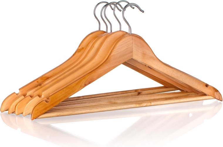 Lot de 6 cintres en bois