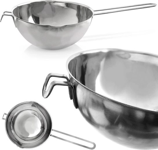 Udobna uporaba s kaveljčkom in ročajem