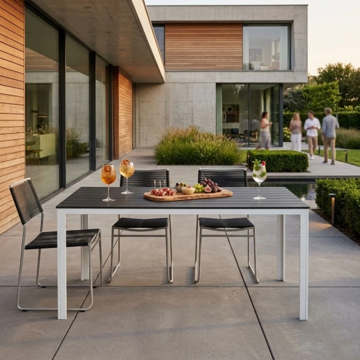 Ampio piano per pranzi confortevoli