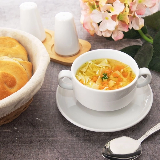 Elegantní servírování na stole