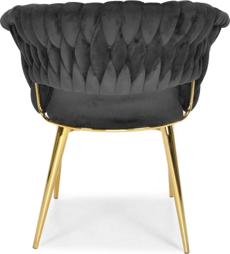 Gambe in metallo dorato e struttura stabile