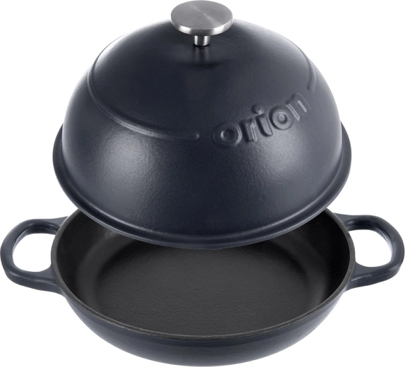 Thick enamelled cast iron for even heat