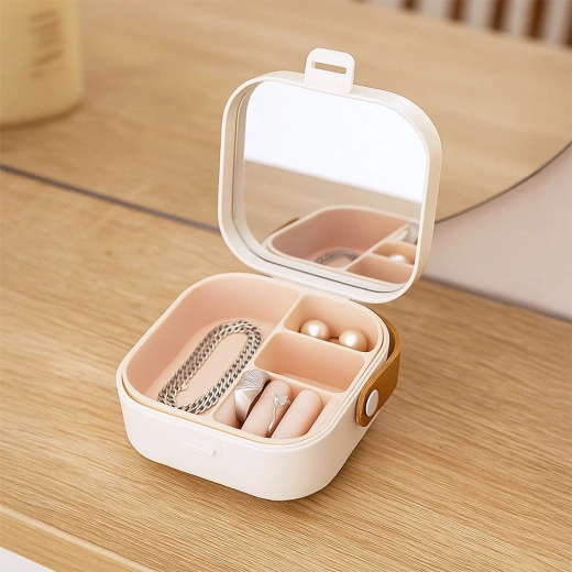 Specchietto integrato per ritocchi rapidi ovunque