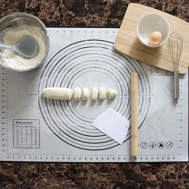 Silicone mat with measuring scale 60x40 cm - gray