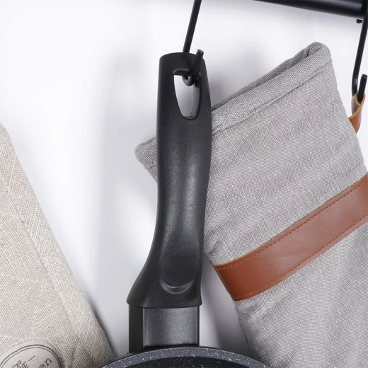 Manico ergonomico e freddo, facile da riporre