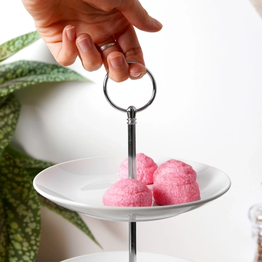 Poignée métallique robuste pour un transport facile