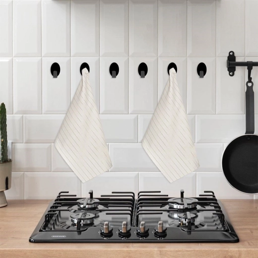 Ordine in cucina e bagno senza forare