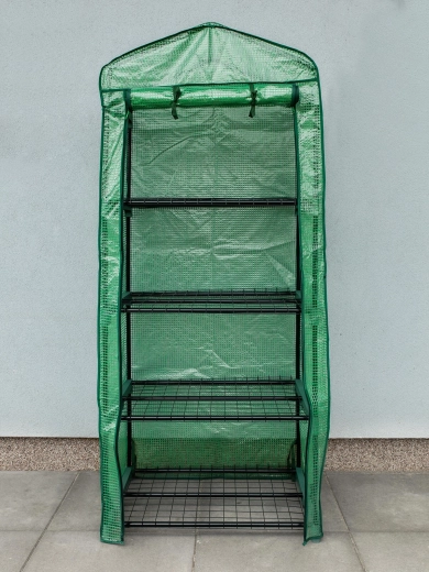 Quattro ripiani per risparmiare spazio