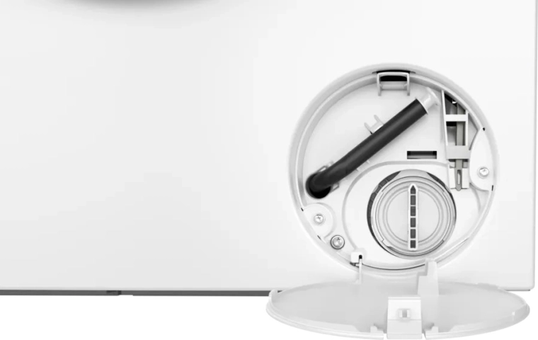 Easy filter maintenance and residual water drainage