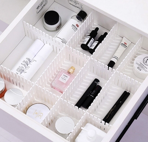 A tidy drawer for clothing and cosmetics