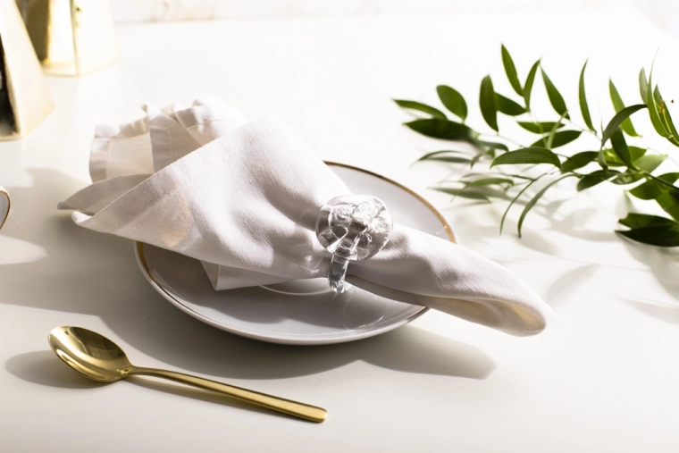Transparent dekor, der passer til alt service