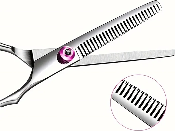 Precise and gentle coat thinning