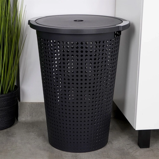 Perforation ensuring air circulation