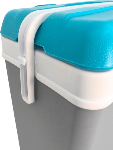 Maniglia che funge anche da chiusura del coperchio