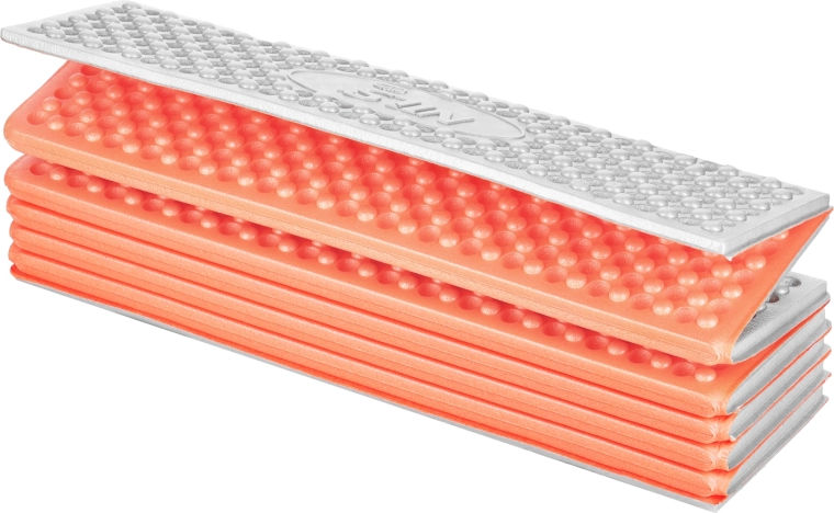 Couche d’aluminium réfléchissante pour un confort trois saisons