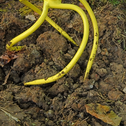 Dents hélicoïdales et courbées pour un ameublissement efficace