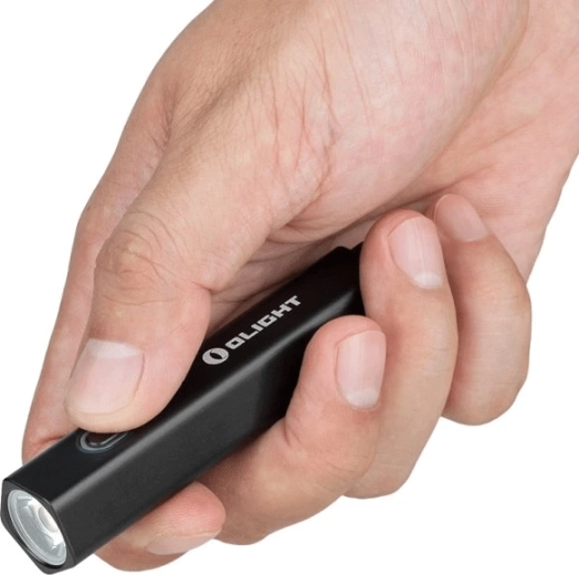 Ergonomic shape and IPX8 durability