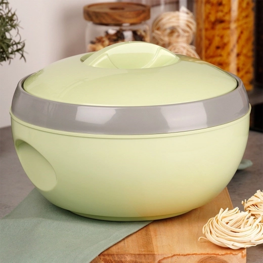 Servizio elegante a casa e in tavola